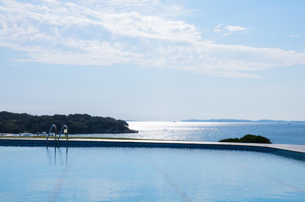 Residence Porto Mannu Palau Exterior photo